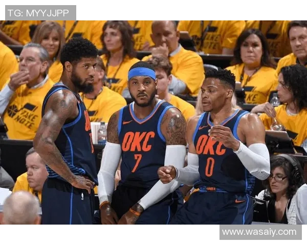 勇士与雷霆激战2015至2016赛季常规赛巅峰对决回顾